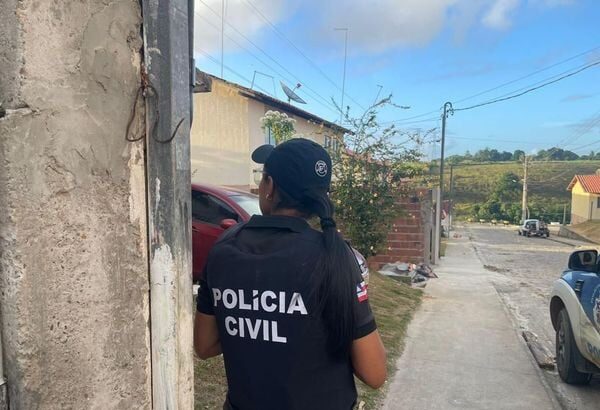 Polícia investiga assassinato de mulher em casa na Bahia; ex é suspeito