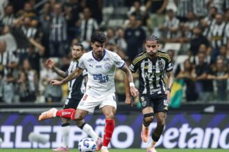 Bahia em Dificuldade: Expulsão e Derrota de 3 a 0 para Atlético