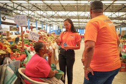 SEMDTE promove Acelera MEI para feirantes da Central de Abastecimento