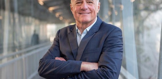 Pesquisador do CISM: Primeiro Latino-Americano a Ganhar o Principal Prêmio em Saúde Mental