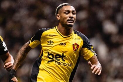 Atacante na mira do Bahia é afastado de clube da Série A por indisciplina