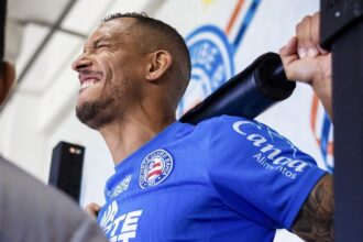 Bahia treina para enfrentar o Vasco com desfalque na zaga