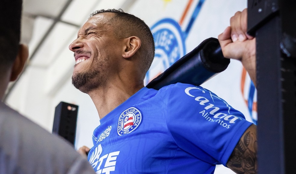 Bahia treina para enfrentar o Vasco com desfalque na zaga