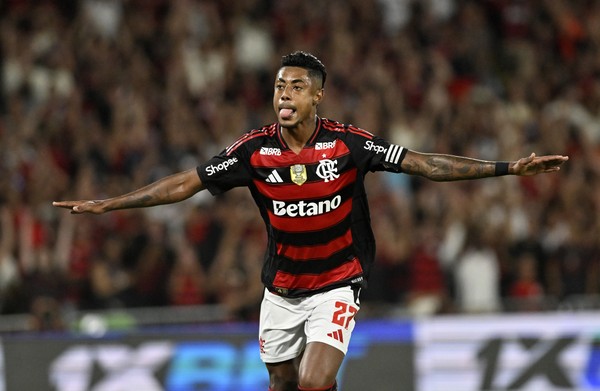 Bruno Henrique é absolvido pelo STJD e terá que pagar apenas multa
