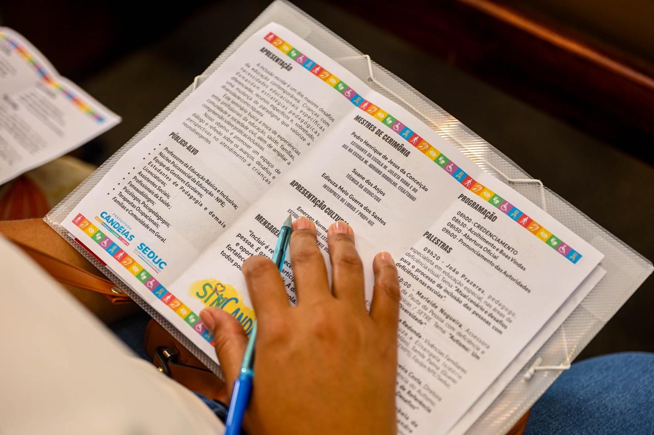 Candeias promove seminário para inclusão na educação municipal