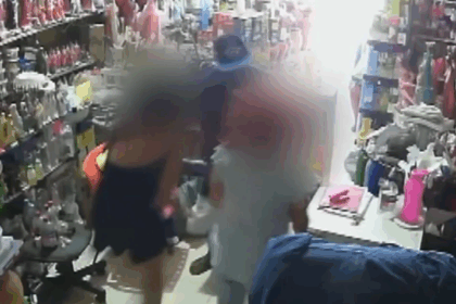 Cliente é baleada em assalto a loja na Bahia; polícia investiga o caso