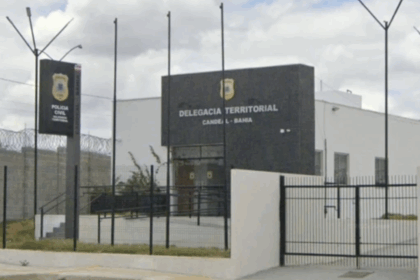 Mulher denuncia agressões de vizinha com socos e chicote na Bahia