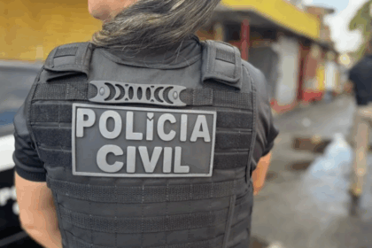 Polícia prende mulher em Salvador por desvio de R$ 116 mil de idosos