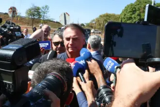Defesa de Bolsonaro acusa “erro judiciário” e pede anulação de ação penal no STF
