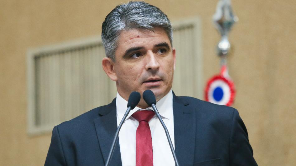 Deputado ganha força para disputar eleições do Vitória