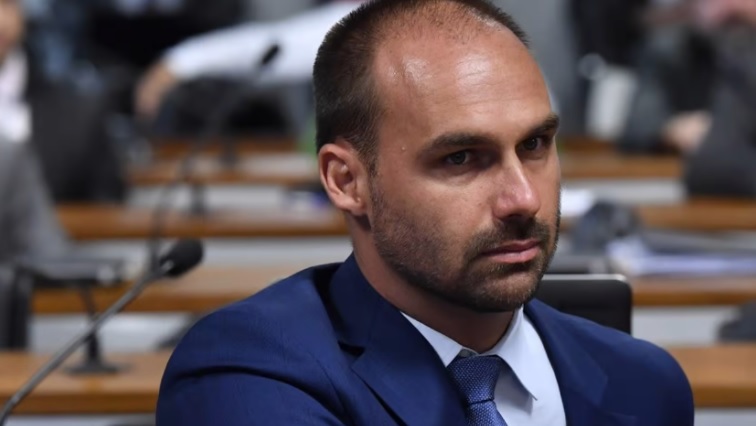 Eduardo réu aumenta pressão sobre família Bolsonaro por 2026