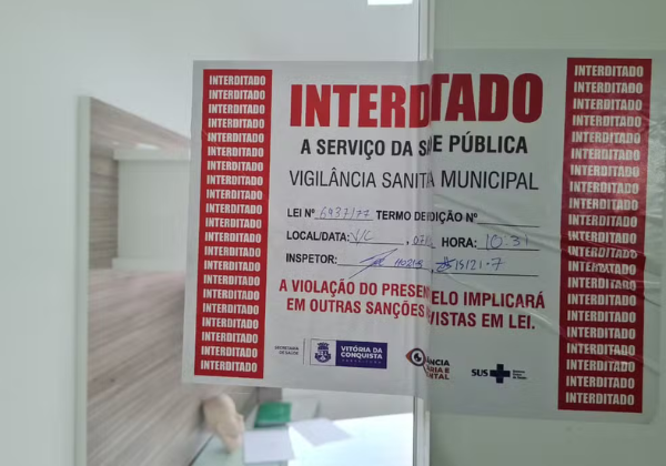 Polícia indiciada esteticista falsa por lesão corporal em Vitória