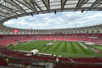 Em momentos opostos, Internacional e Bahia se enfrentam no Beira Rio; prováveis escalações