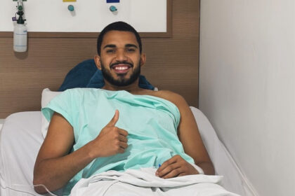 Após lesão grave, Lucas Arcanjo passa por cirurgia e deixa recado para torcida do Vitória