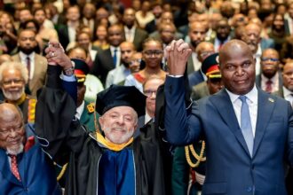 Lula recebe título de doutor honoris causa durante visita a Moçambique