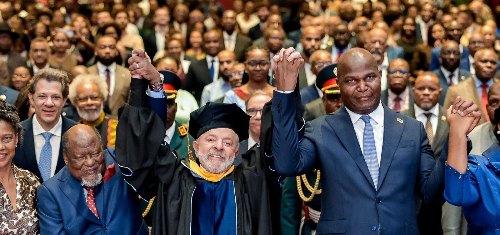 Lula recebe título de doutor honoris causa durante visita a Moçambique