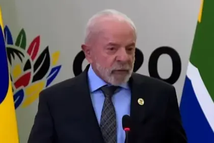 Lula evita comentar prisão de Bolsonaro e diz que decisão do STF deve ser respeitada