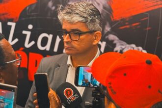 Candidato à presidência do Vitória, Marcone Amaral detona Fábio Mota: "arrogante"