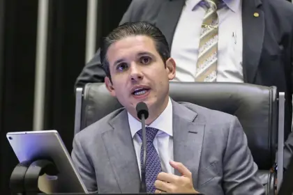 Motta mantém votação do PL Antifacção mesmo com críticas do governo