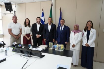 Prefeito Bruno Reis e o embaixador dos Emirados Árabes discutem investimentos para a capital baiana