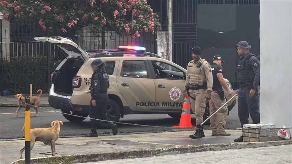 Polícia prende homem que usava cães para intimidar moradores na Graça