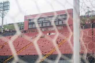 Vitória recebe Botafogo no Barradão para se manter fora do Z-4; veja prováveis escalações