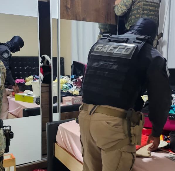 Polícia realiza operação contra tráfico de armas e drogas na Bahia