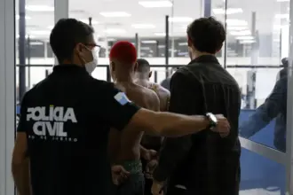 Policiais civis do RJ exigem 100% sobre pensão por morte