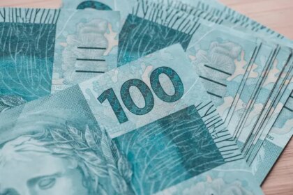 Superávit de US$ 1,8 bilhão na balança comercial em novembro