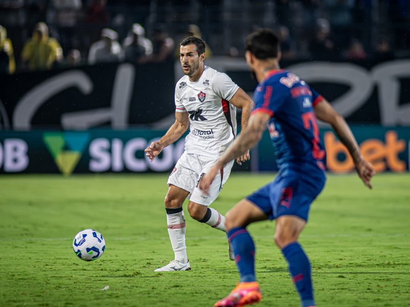 Vitória Goleado pelo Bragantino: Reviravolta Surpreendente!