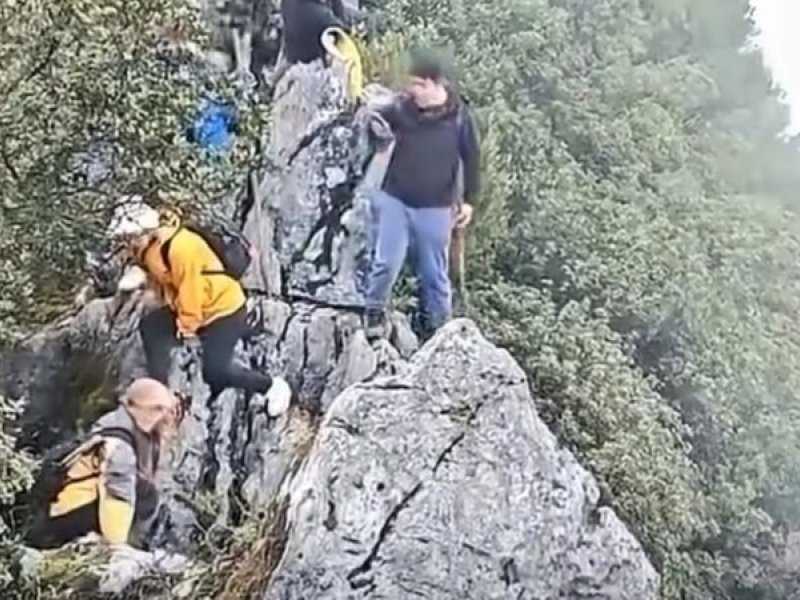 Turista cai de penhasco: drama em famoso ponto turístico da China