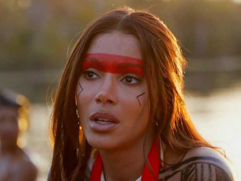 Anitta Responde Críticas sobre Plásticas: 'Fiz por Mim'