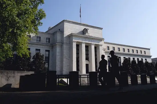 Dissidentes do Fed alertam sobre inflação em votos contra juros baixos