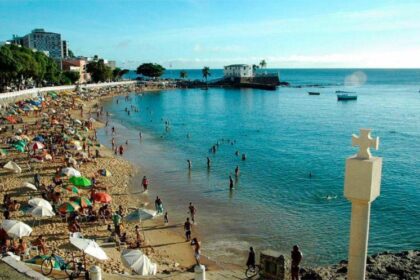 Polícia prende homem com tornozeleira por furto a turista no Porto