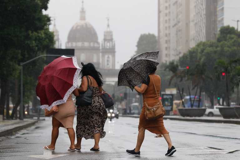 Frente Fria Gera Tempestades em Seis Estados a Partir de Sexta-feira