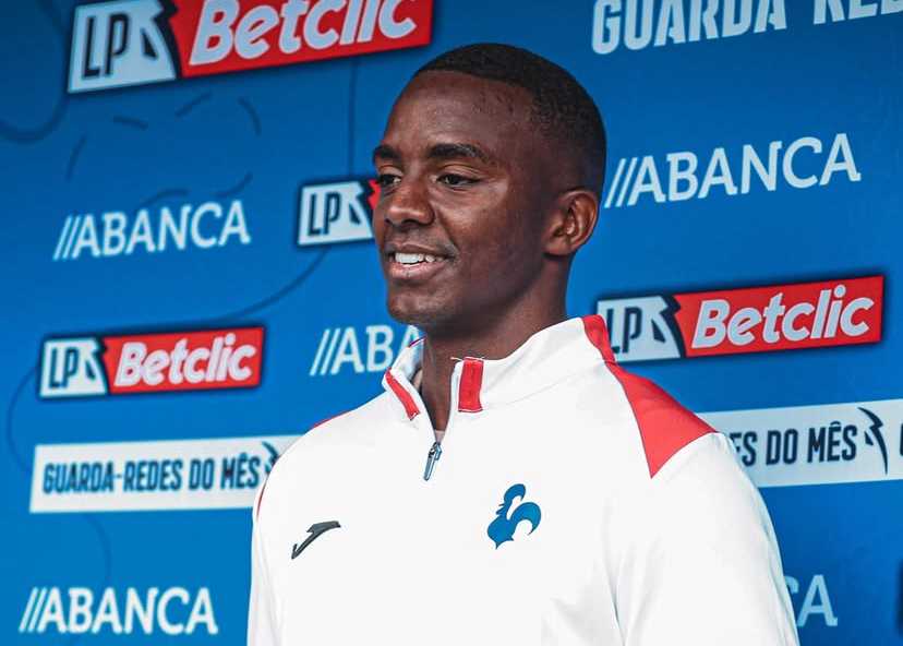 Bahia busca goleiro que atua no futebol europeu e é irmão de carrasco do clube