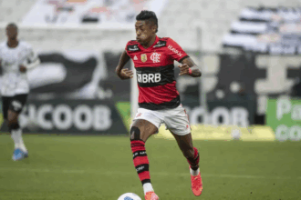 Bruno Henrique, do Flamengo, vira réu por estelionato
