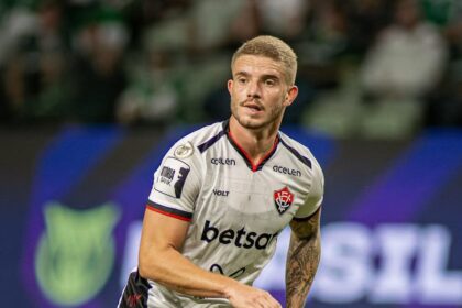 Clube paulista encaminha contratação de meia do Vitória