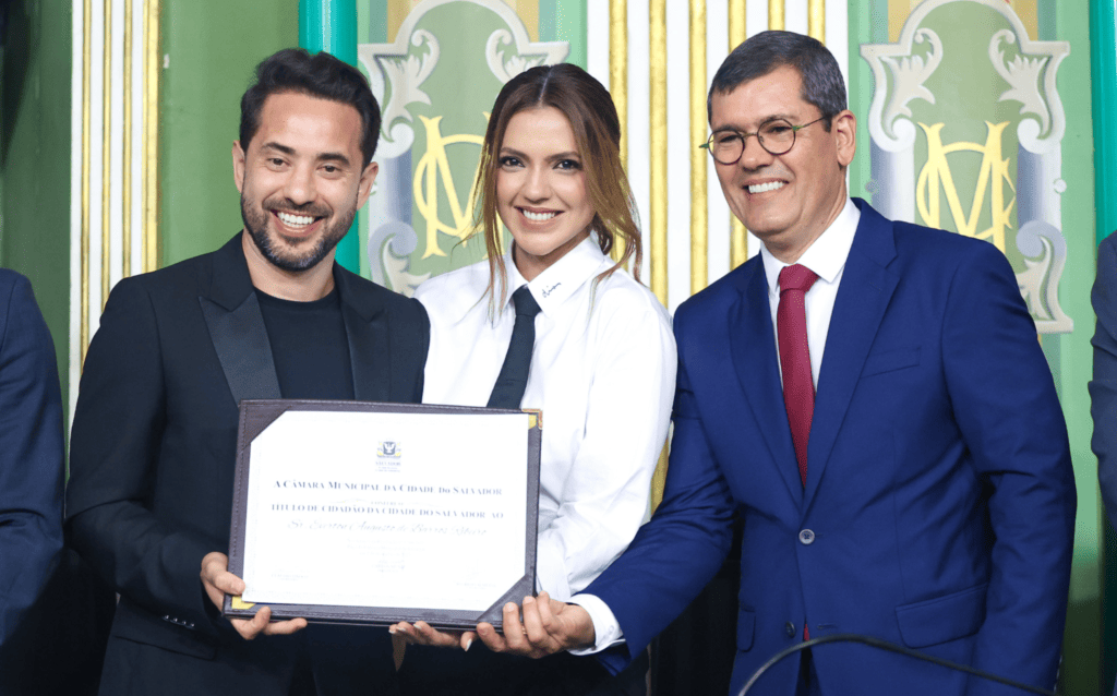 Meia do Bahia, Everton Ribeiro recebe título de cidadão soteropolitano