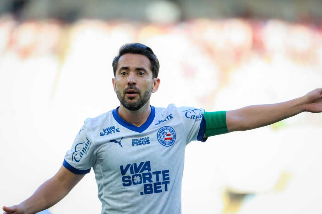 Ele fica! Everton Ribeiro renova seu contrato com o Bahia