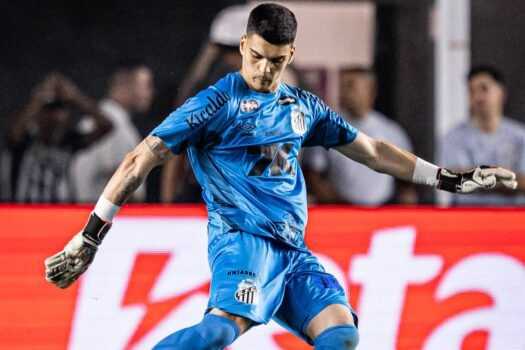 De olho em 2026, Flamengo prepara oferta para goleiro titular do Santos