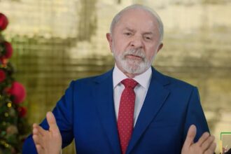 Lula defende fim da escala 6x1 e antecipa pautas de 2026 em pronunciamento de Natal