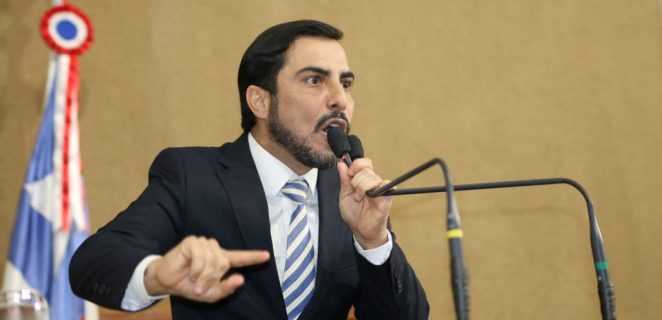 Marcell Moraes se manifesta, nega acusações e atribui caso a disputa por animal de estimação