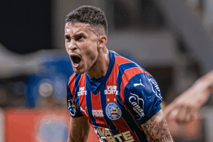 Em primeira temporada no Bahia, meia iguala melhor ano artilheiro da carreira