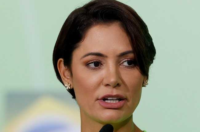 Michelle Bolsonaro relata encontro emocionado de Jair Bolsonaro com a filha na véspera de Natal