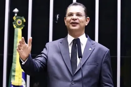 PF mira líderes do PL na Câmara em operação contra desvios de cotas parlamentares