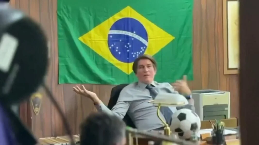 Filme sobre Jair Bolsonaro tem primeiras cenas divulgadas