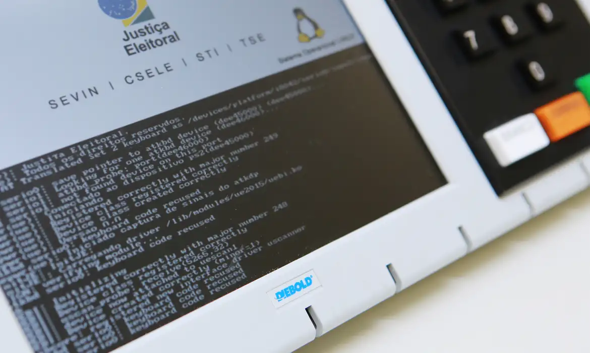 TSE inicia testes públicos das urnas eletrônicas para as eleições de 2026 nesta segunda (1º)