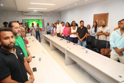 Prefeitura e CDL lançam sorteio de carro e moto no "Natal de Luz"