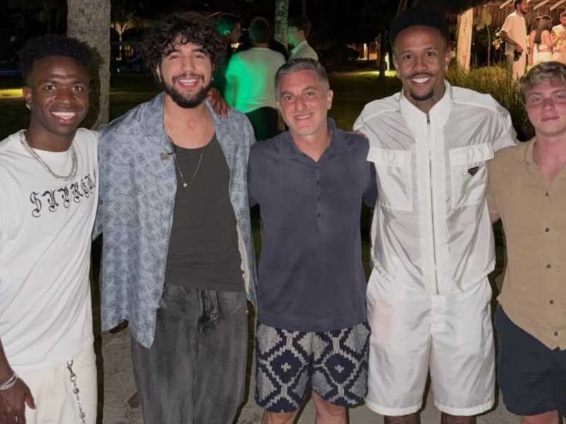 Bahia Encanta Famosos: Descubra o Segredo do Turismo de Fim de Ano